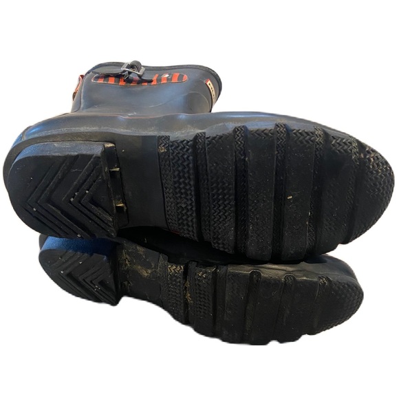 Hunter Boots - Women’s Size 7, Men’s Size 5 - Picture 4 of 5